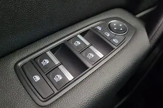 Renault Captur, 1.6, 105 kW, hübriid, automaat, esivedu