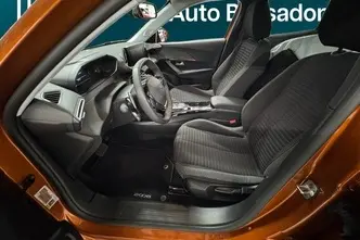 Peugeot 2008, 1.2, 96 kW, petrol, automatic, front-wheel drive