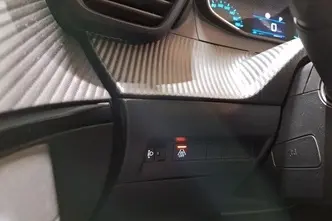 Peugeot e-2008, electric, automatic, front-wheel drive