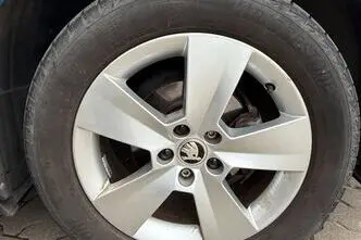 Škoda Scala, 1.0, 66 kW, cng, механическая, передний привод