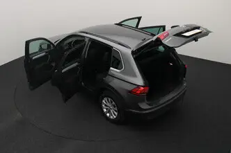 Volkswagen Tiguan, 2.0, 132 kW, bensiin, automaat, nelikvedu