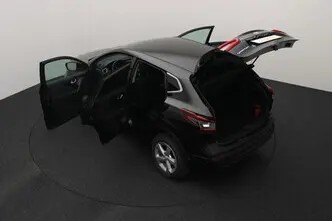 Nissan Qashqai, 1.5, 85 kW, diesel, automatic, front-wheel drive
