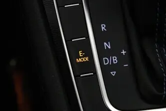 Volkswagen Golf, 1.4, 110 kW, pistikhübriid, automaat, esivedu