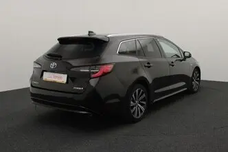 Toyota Corolla, 1.8, 72 kW, hybrid, automatic, front-wheel drive
