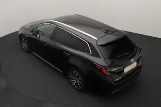 Toyota Corolla, 1.8, 72 kW, hybrid, automatic, front-wheel drive