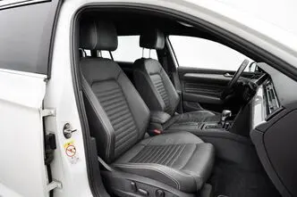 Volkswagen Passat, 1.4, 160 kW, plug-in hybrid, automatic, front-wheel drive