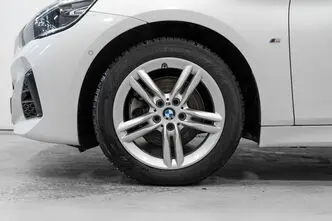 BMW 218, 1.5, 100 kW, бензин, автомат, передний привод