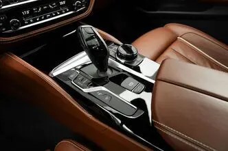 BMW 540, 3.0, 250 kW, bensiin, automaat, nelikvedu