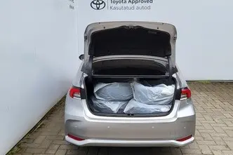 Toyota Corolla, 1.8, 72 kW, hybrid, automatic, front-wheel drive