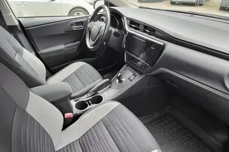 Toyota Auris, 1.8, 73 kW, hybrid, automatic, front-wheel drive