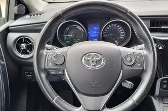 Toyota Auris, 1.8, 73 kW, hybrid, automatic, front-wheel drive