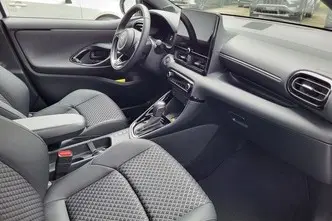 Toyota Yaris, 1.5, 68 kW, hybrid, automatic, front-wheel drive