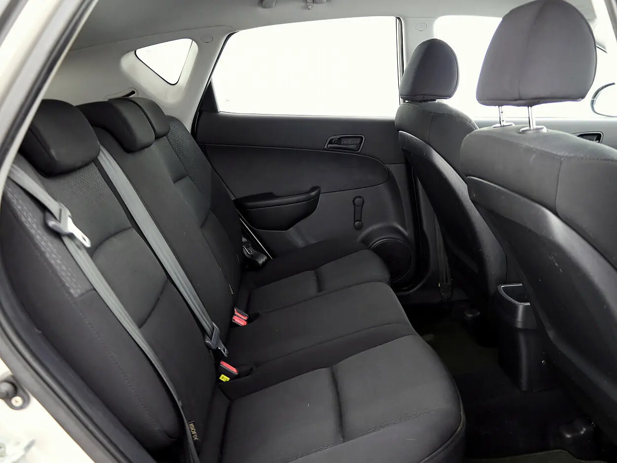 Hyundai i30, 1.4, 108 kW, bensiin, manuaal, esivedu