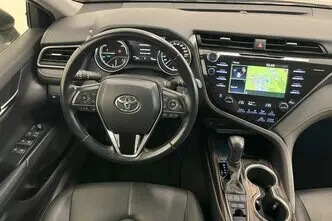 Toyota Camry, 2.5, 131 kW, hybrid, automatic, front-wheel drive