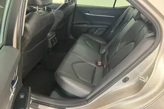 Toyota Camry, 2.5, 131 kW, hybrid, automatic, front-wheel drive