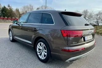 Audi Q7, 3.0, 210 kW, hybrid, automatic, four-wheel drive