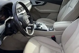 Audi Q7, 3.0, 210 kW, hybrid, automatic, four-wheel drive
