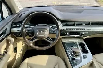Audi Q7, 3.0, 210 kW, hybrid, automatic, four-wheel drive