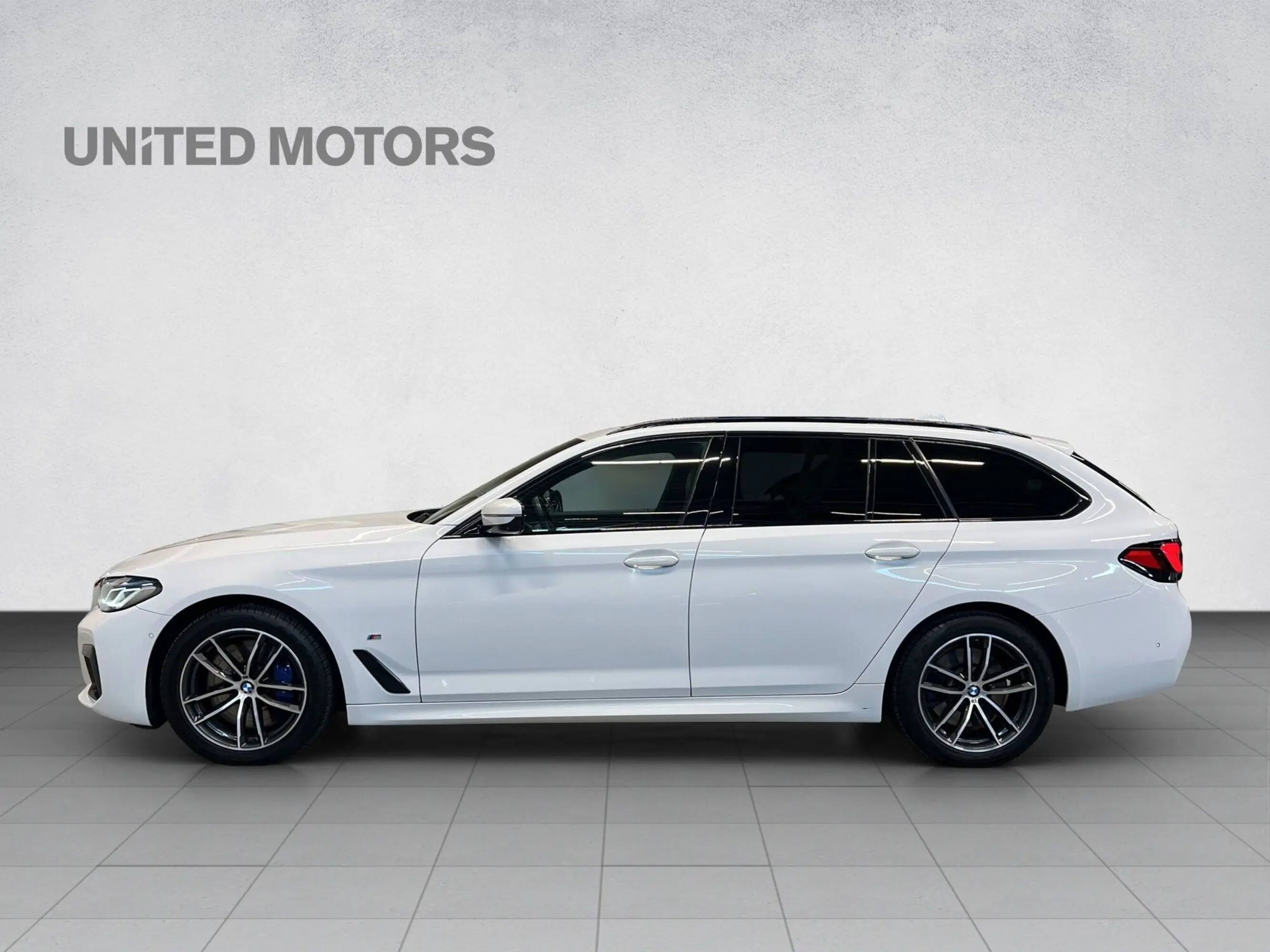BMW 530, 3.0, 210 kW, hybrid, automatic, four-wheel drive