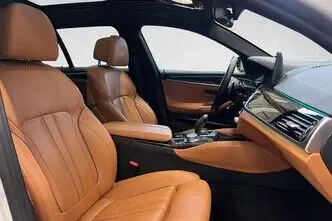BMW 530, 3.0, 210 kW, hybrid, automatic, four-wheel drive