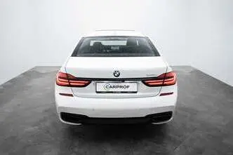BMW 740, 2.0, 240 kW, automatic, rear-wheel drive
