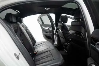 BMW 740, 2.0, 240 kW, automatic, rear-wheel drive