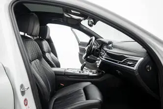 BMW 740, 2.0, 240 kW, automatic, rear-wheel drive