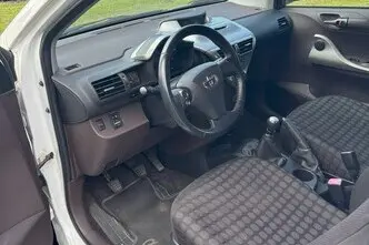 Toyota IQ, 1.0, 50 kW, bensiin, manuaal, esivedu