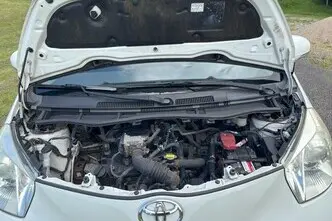 Toyota IQ, 1.0, 50 kW, bensiin, manuaal, esivedu