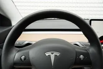 Tesla Model 3, 324 kW, elekter, automaat, nelikvedu