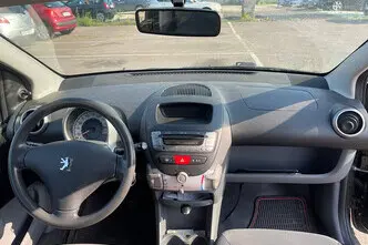 Peugeot 107, 1.0, 67 kW, bensiin, automaat, esivedu