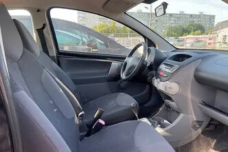 Peugeot 107, 1.0, 67 kW, bensiin, automaat, esivedu