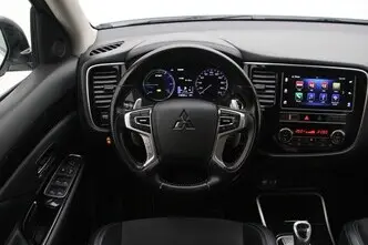 Mitsubishi Outlander, 2.4, 99 kW, pistikhübriid, automaat, nelikvedu