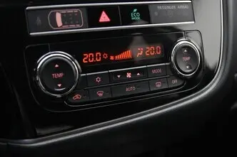 Mitsubishi Outlander, 2.4, 99 kW, pistikhübriid, automaat, nelikvedu