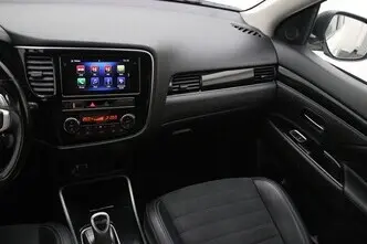 Mitsubishi Outlander, 2.4, 99 kW, pistikhübriid, automaat, nelikvedu
