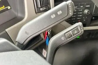 Volvo FM330, 250 kW, дизель, автомат