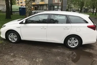 Toyota Auris, 1.8, 73 kW, hübriid, automaat, esivedu