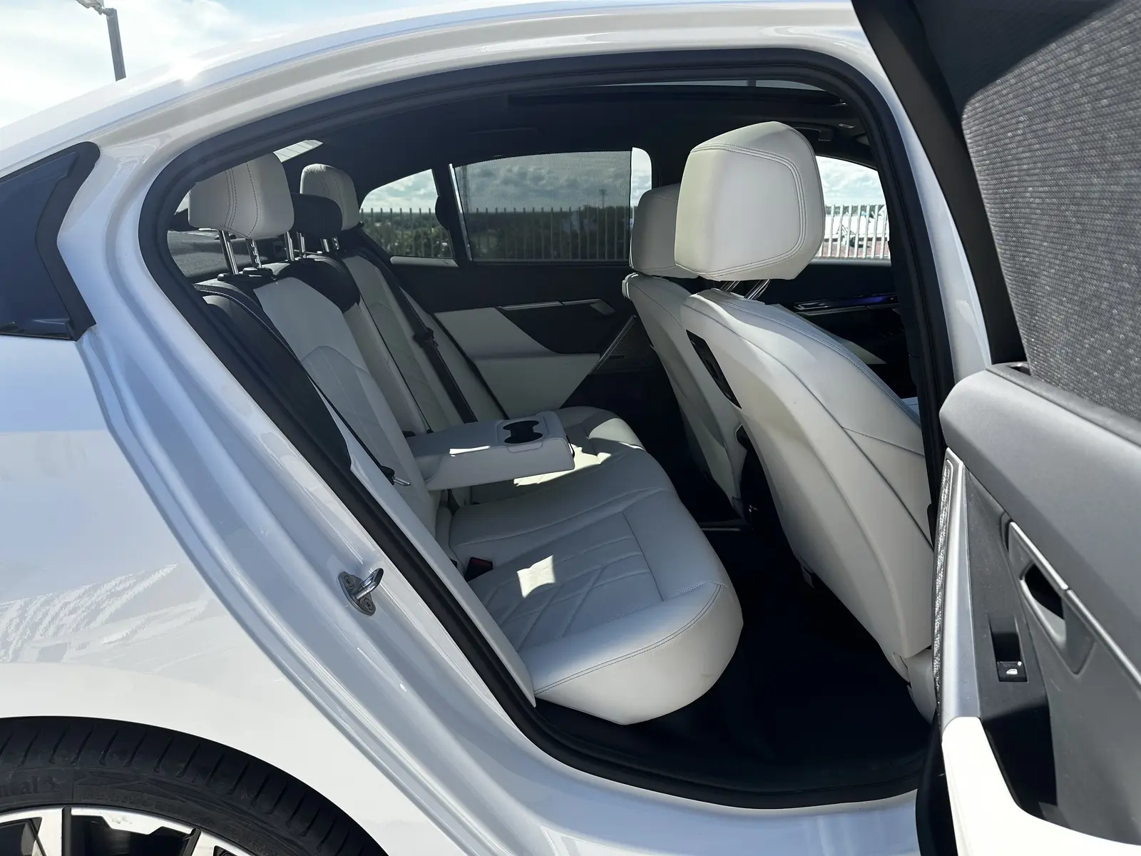 BMW 550, 3.0, 230 kW, pistikhübriid, automaat, nelikvedu