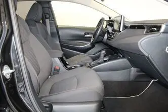 Toyota Corolla, 1.8, 72 kW, гибрид, автомат, передний привод