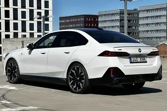 BMW 550, 3.0, 230 kW, pistikhübriid, automaat, nelikvedu