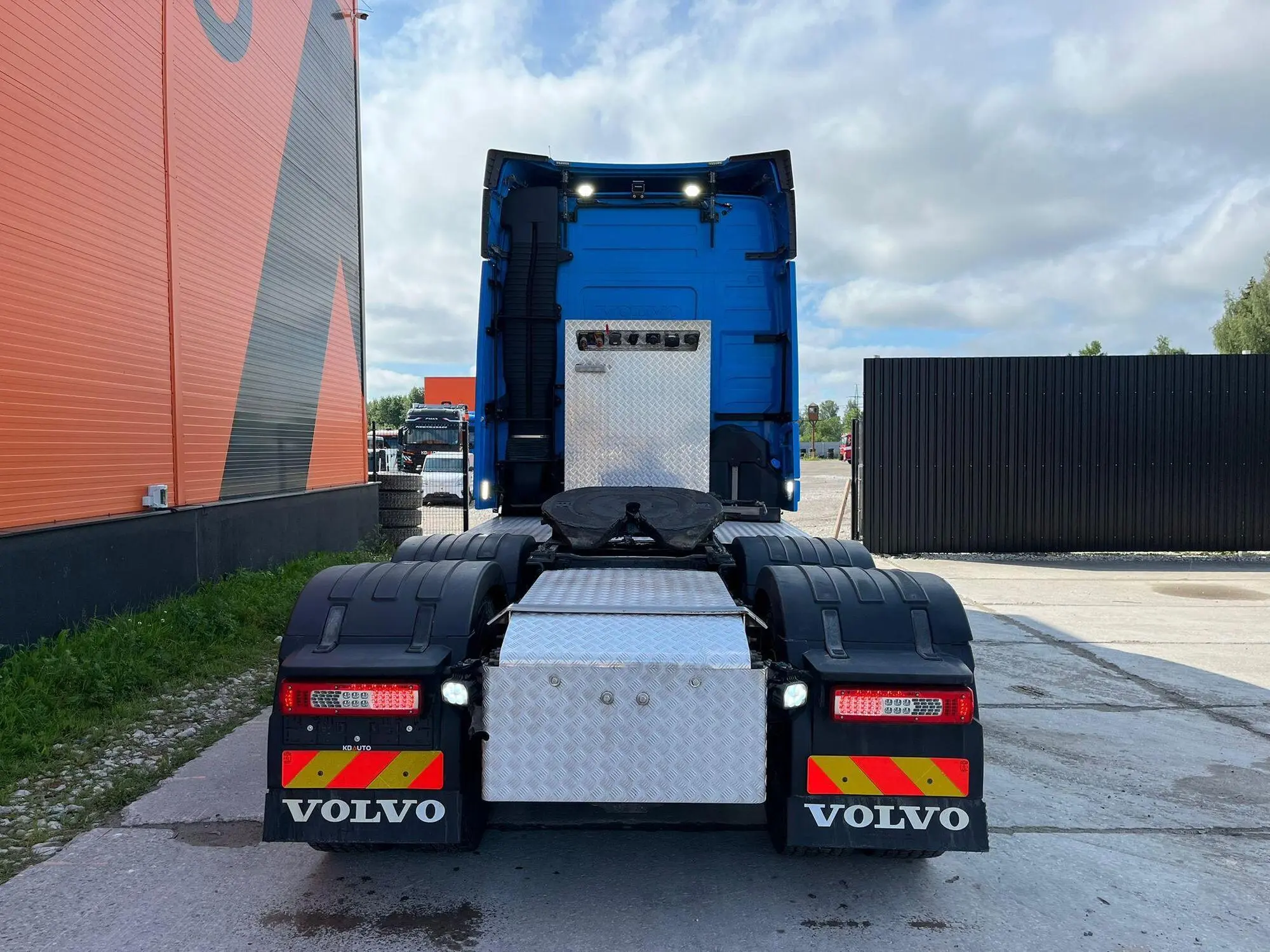 Volvo FH 540 6x4, 405 kW, diesel, automatic
