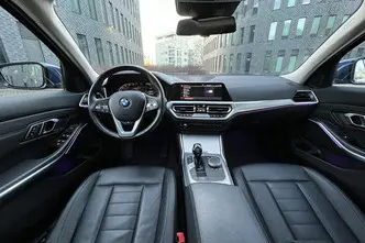 BMW 320, 2.0, 140 kW, hybrid, automatic, four-wheel drive