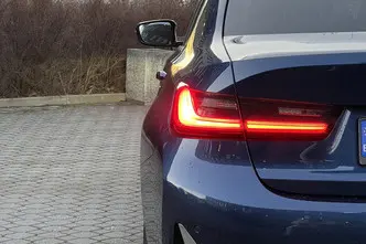 BMW 320, 2.0, 140 kW, hybrid, automatic, four-wheel drive