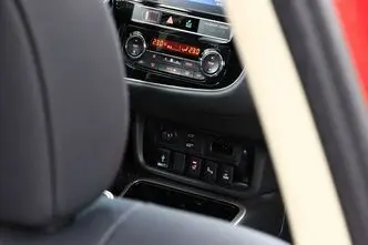 Mitsubishi Outlander, 2.0, 99 kW, hübriid, automaat, nelikvedu