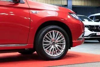 Mitsubishi Outlander, 2.0, 99 kW, hübriid, automaat, nelikvedu