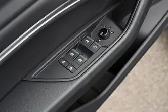 Audi e-tron, 300 kW, electric, automatic, four-wheel drive
