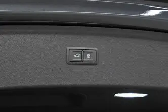 Audi Q5, 2.0, 120 kW, diesel, automatic, front-wheel drive