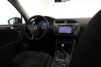 Volkswagen Tiguan, 2.0, 132 kW, petrol, automatic, four-wheel drive