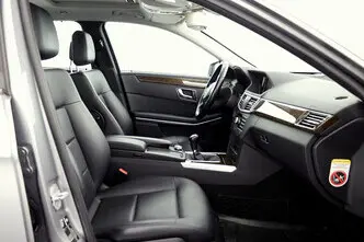 Mercedes-Benz E 220, 2.1, 163 kW, дизель, механическая, задний привод