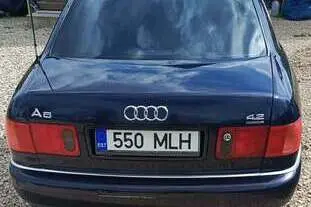 Audi A8, 4.2, 228 kW, бензин, автомат, полный привод